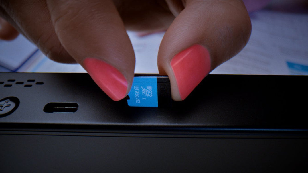 Lenovo Legion Go - handheld gaming - 16GB RAM - 1 TB SSD & 512 GB - AMD Ryzen™ Z1 - 8.8" QHD (2560 x 1600), IPS, - Part Number 83E10000US - 83E1001YUS